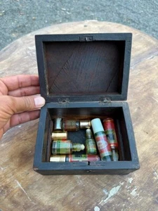 Caja de perfume artesanal de madera antigua rara de 1900 con botellas - Imagen 1 de 8