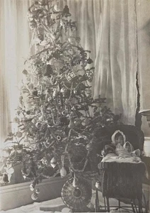 RPPC - 1914 Christbaumschmuck - Kinderspielzeug und Familienfeier - Bild 1 von 3