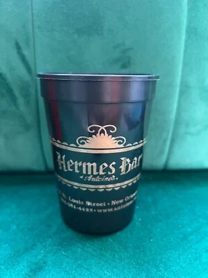 Taza de plástico Antoine's Hermes Bar New Orleans Louisiana Bourbon Street negra dorada Foto 1 de 4