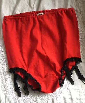 Rare VTG St Michael RED "BRI Nylon" Knit PANTY GARTER Panties BLACK LACE RUFFLES - Image 1 of 4