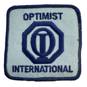 Distintivo uniforme logo OPTIMIST INTERNATIONAL Service Club PATCH OI vintage - Foto 1 di 2
