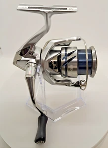 Mint Shimano 23 STRADIC 2500SHG Spinning Reel  From JAPAN– See Video - Picture 1 of 20