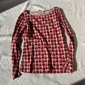 OrlaKiely Long Sleeve Apple Retro Pop Red T-Shirt Uniqlo - Picture 1 of 4