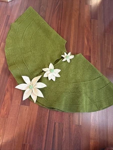 Jupe sapin de Noël Arcadia Home laine verte avec poinsettias 60" MCM contemporaine - Photo 1/5