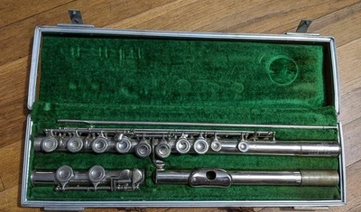 Flauta Boosey & Hawkes London Series 2-20 con estuche Inglaterra Foto 1 de 4