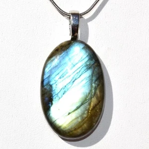 CHARGED Labradorite 62.40 Carats Pendant + 20" Stainless Steel Chain & Charger - Picture 1 of 7
