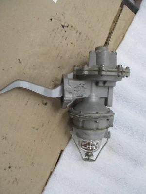 FUEL PUMP Carter  M2433SB HUDSON NASH V8 1957 1958 1959 RAMBLER V8 IK - Image 1 of 4