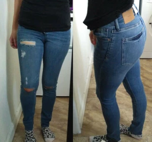 NEW Ladies H&M blue skinny regular waist ripped jeans 26/30 XS UK 6 RRP £27.99 - Picture 1 of 12
