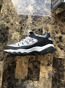 SKECHERS EXTRA WIDE FIT MEMORY FOAM MEN'S WALKING SHOE Size US 8 LEFT SHOE ONLY - Picture 1 of 12