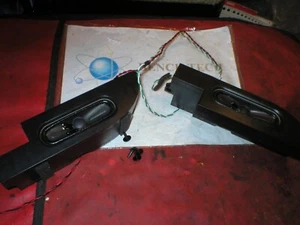 Juego de altavoces Toshiba modelo 49L621U con herrajes - Imagen 1 de 2