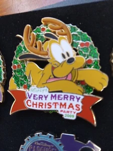 WDW Mickeys Very Merry Christmas Party 2009 Pluto Pin - Picture 1 of 2