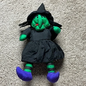 1998 International Silver Co Halloween 13” Witch Green Nylon Plush Decoration - Picture 1 of 6