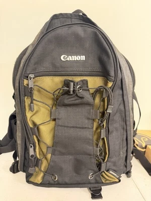 Canon Deluxe Backpack 200EG for Cameras - 6229A003 - Image 1 of 4