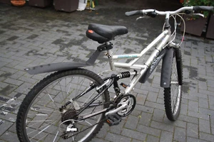 Giant Boulder Duo Shock, 26 Zoll Mountainbike vollgefedert gebraucht - Bild 1 von 8