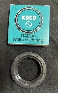 Camshaft Seal For Audi / Volkswagen 026-103-085-D - Picture 1 of 3