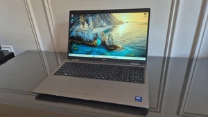 Dell Latitude 5550 15.6" - Intel Core Ultra 7 155U 1.70Ghz - 16GB - 1TB SSD - Afbeelding 1 van 5