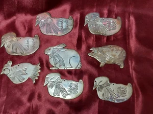 MENGE 8 VINTAGE HANDGEFERTIGT SILBERFARBEN METALL WEIHNACHTSSCHMUCK SCHWEIN HASE VOGEL - Bild 1 von 24