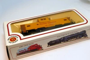 HO SCALE FREIGHT CAR BACHMANN UNION PACIFIC WIDE VISION CABOOSE 70701 - Picture 1 of 8