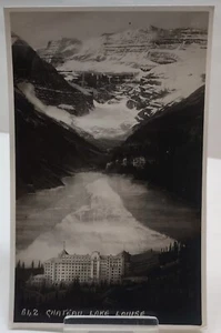 CHATEAU LAKE LOUISE - Along CANADIAN PACIFIC RAILWAY - POST CARD - listing #7305 - Picture 1 of 10