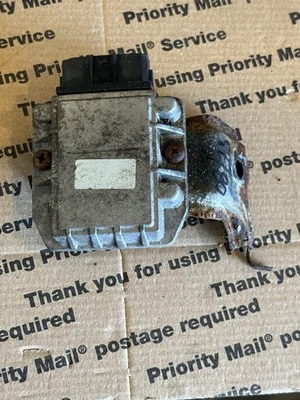 Toyota Land Cruiser FZJ80 ignitor 1FZFE Engine 89621 26010 - Image 1 of 4