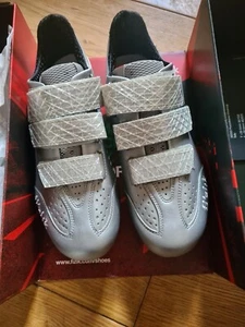 Fi'zi:k R3 SL Uomo Road Cycling Shoes / EU 40 / Silver / Made in Italy - Picture 1 of 11