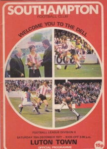 1977/78 Southampton V Luton Town 10-12-1977 División 2 - Imagen 1 de 1