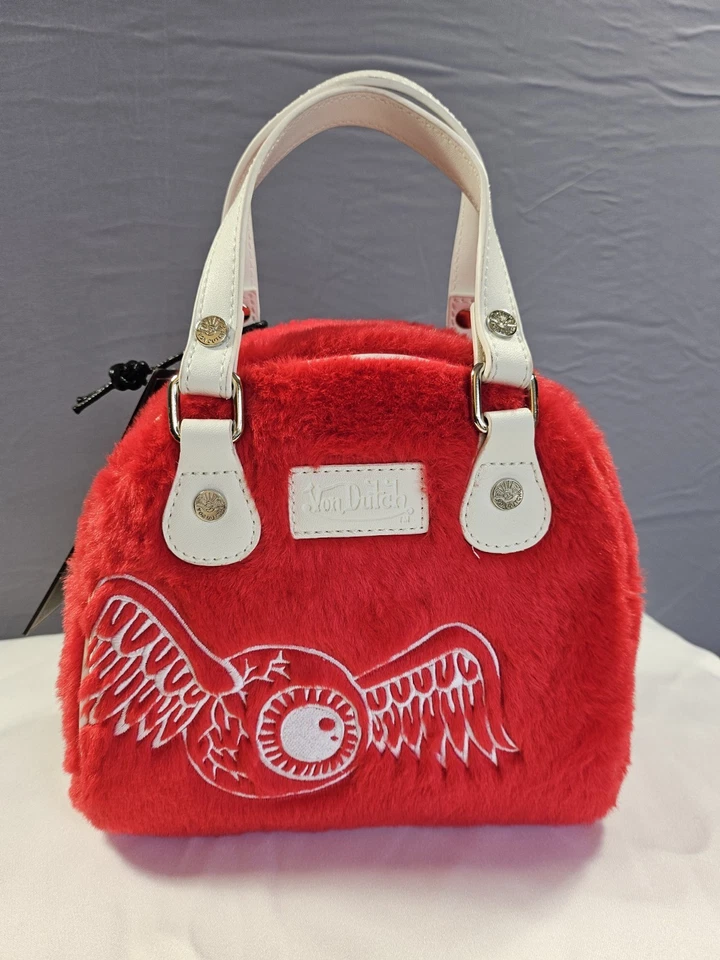 Bolso de Bowling Pequeño Peludo Vegano Rojo Von Dutch Nuevo con Etiquetas - ¡Perfecto para Vacaciones! Foto 1 de 4
