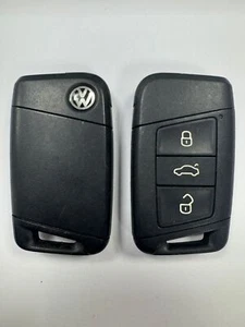 GENUINE VOLKSWAGEN 3 BUTTON REMOTE SMART KEY FOB GOLF PASSAT ECT 3G0959752K !! - Picture 1 of 6