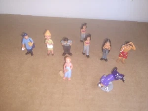 Assortment Of Lil Homies Lot Of 9 2"-Figures - Picture 1 of 11