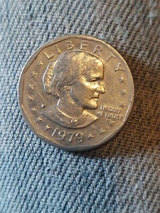Rare 1979 Susan B Anthony Silver $1 With Dew Drop Mint Mark Mistake - Picture 1 of 2