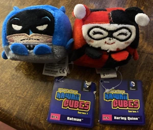 Menge 2 DC Comics Kawaii Cubes 2,5" Plüschtier Batman und Harley Quinn - Bild 1 von 5
