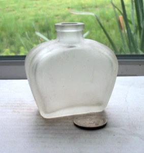 VINTAGE MATTIERTER AUSGEFALLENER PARFÜMFLAKON AUS DER ZEIT VON 1910 - Bild 1 von 2