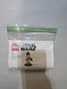 LEGO Store Buildable Event Exclusive Leia With Folded Instructions New Rare - Picture 1 of 5