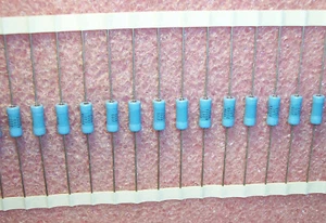 Menge (50) 133 Ohm 3 W 1 % FLAMMFESTE METALLFOLIE WIDERSTÄNDE FP69-1330F VISHAY - Bild 1 von 2