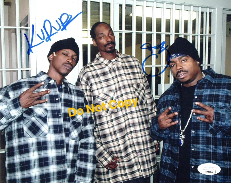 Foto firmada por DAZ & KURUPT de 8x10 THA DOGG POUND Death Row Records Dillinger JSA Foto 1 de 1