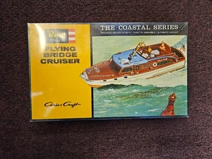 Revell 1:56 Flying Bridge Cruiser, Vintage Model Ship Kit 302 NEW SEALED BOX - Picture 1 of 6
