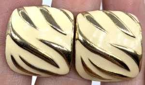 Enamel Clip On Earrings White Gold Tone Zebra Vintage Retro - Picture 1 of 3