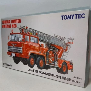 Tomica Limited Vintage Neo Fire Truck With Ladder - Picture 1 of 9