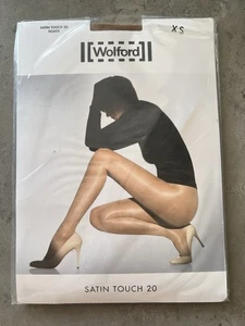WOLFORD SATIN TOUCH 20 den , XS, honey - Picture 1 of 2