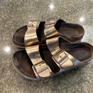 Birkenstock Arizona 39 dorado hebilla sin cordones talla 8 brillante para mujer - Imagen 1 de 11