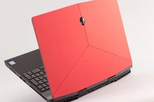 Alienware M15 Gaming Laptop Intel Core i7 GTX 1070 16GB RAM 256GB SSD+1TB HDD - Picture 1 of 2