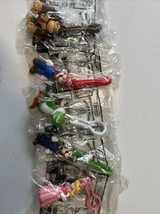 Mario Bro's Nintendo Keychains 2006 Full Set Hungry Jacks Toys - Picture 1 of 6