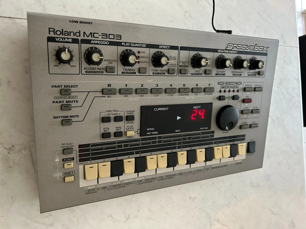 Roland Mc 303 for sale - eBay