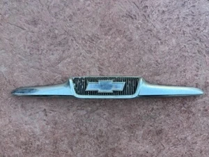 1958 Chevrolet Truck Hood Emblem. - Bild 1 von 2