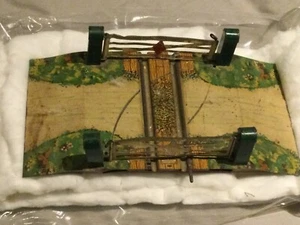 VINTAGE HORNBY/MECCANO METAL MODEL RAILWAY LEVEL CROSSING - Picture 1 of 6