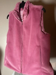 NWT J Crew Womens Faux Fur Vest K2216 Pink-Guava Berry Full Zip M Soft Furry - Picture 1 of 6