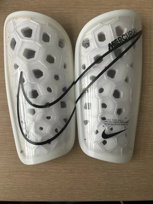 Nike Mercurial Lite shin guards Soccer - Image 1 of 4