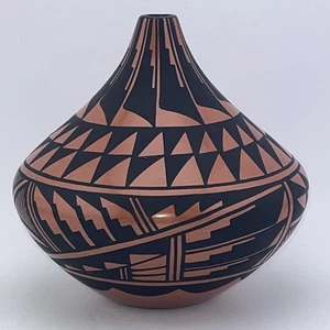 Jemez Pueblo - ceramica indiana del sud-ovest - di Geraldine Sandia - Foto 1 di 6
