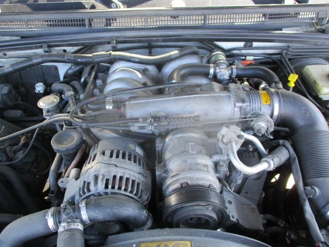 Conjunto de filtro de aire usado se adapta a: Land Rover Discovery 2001 4,0 L serie II grado Foto 1 de 4
