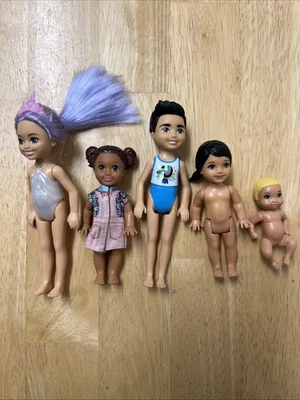 Pacote de bonecas Chelsea e Kelly Qtd. 5 - Imagem 1 de 4